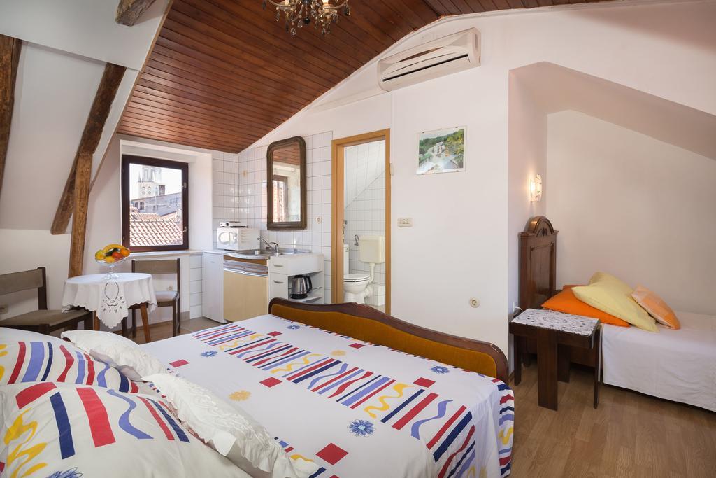 Apartment Patricia Trogir Exterior foto